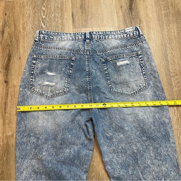 Almost Famous Womens Jeans Size 13 Straight Distressed Acid Wash Juniors Blue - Picture 13 of 16